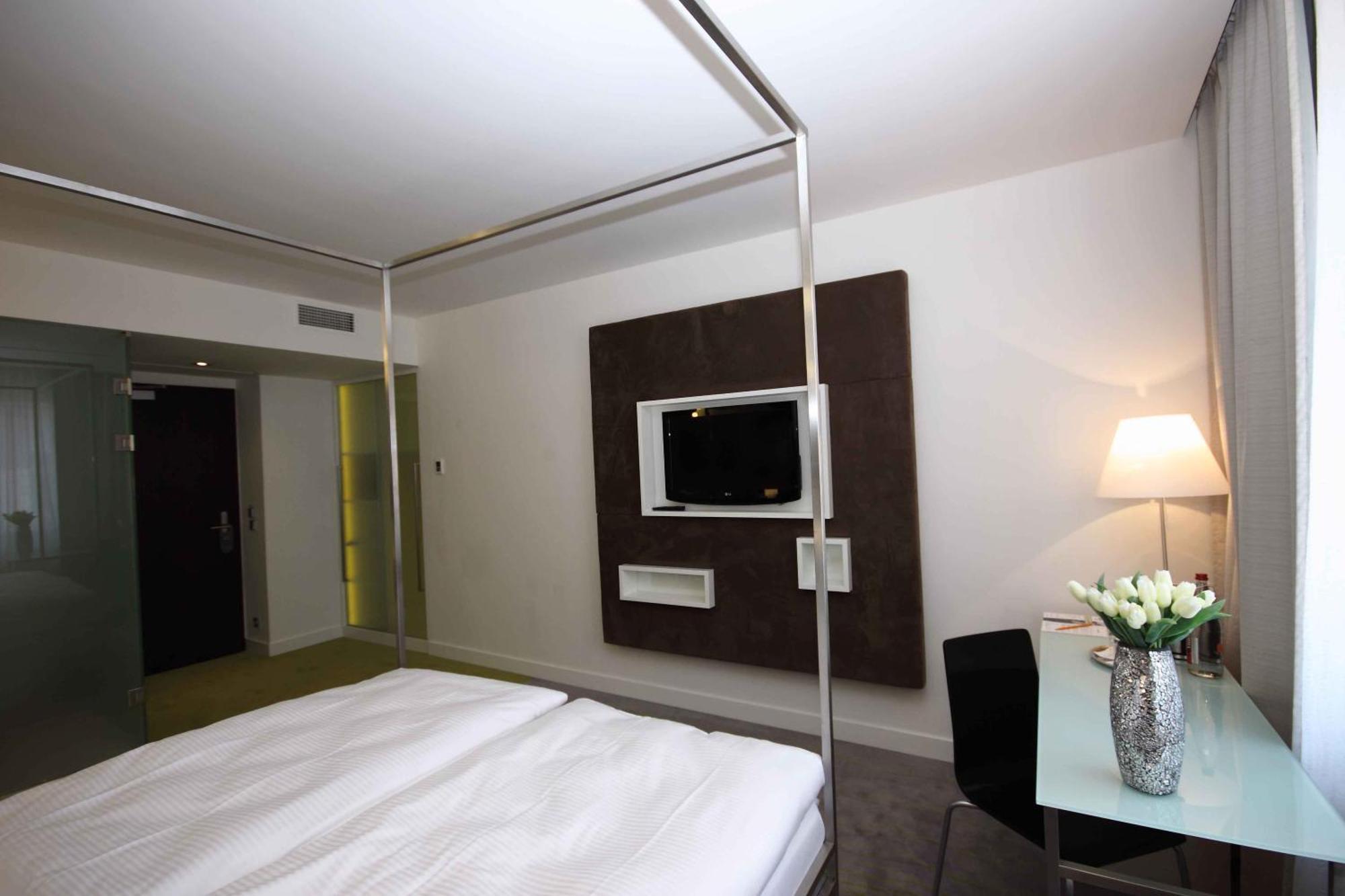 Pure White Hotel Prága Kültér fotó