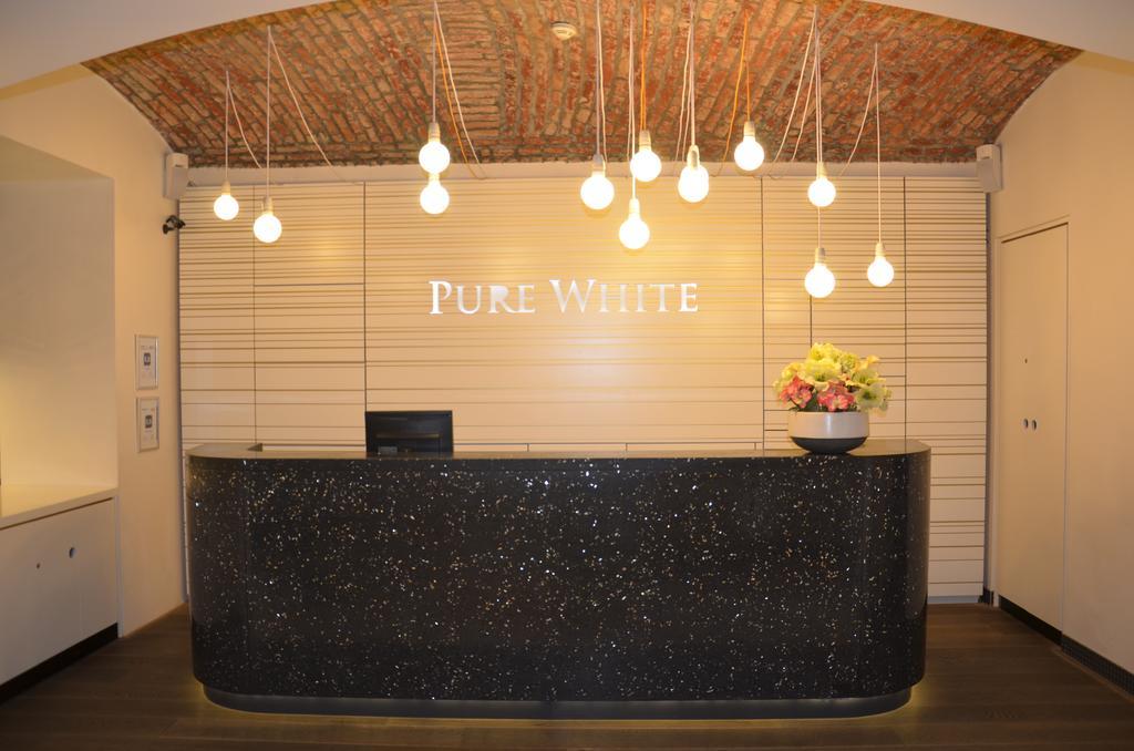 Pure White Hotel Prága Kültér fotó