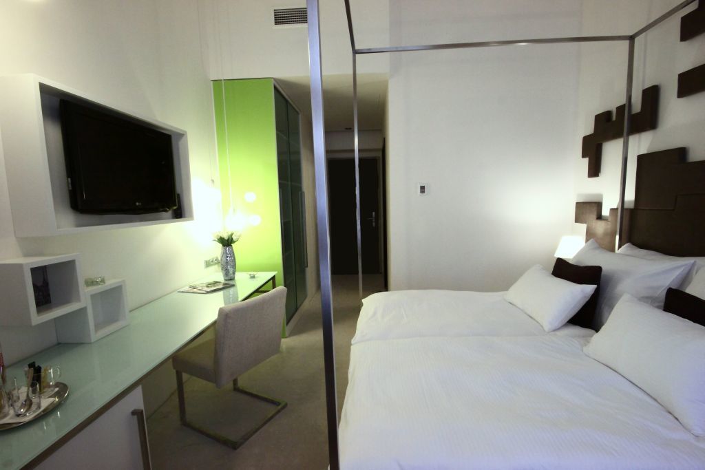 Pure White Hotel Prága Kültér fotó
